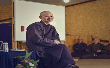 Thiền sư Thích Nhất Hạnh đến Mỹ tiếp tục điều trị